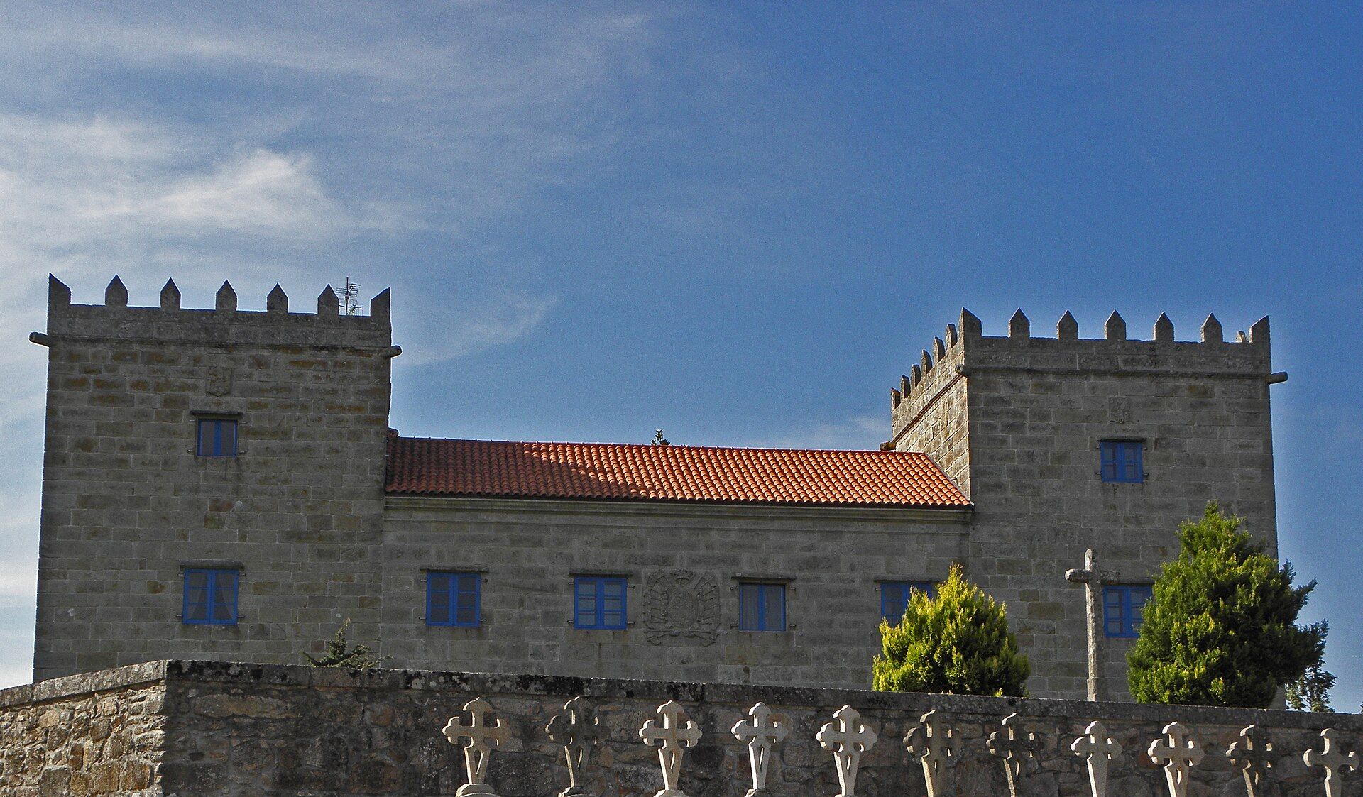 Torres de Cereixo, pazo con dúas torres en Vimianzo.
